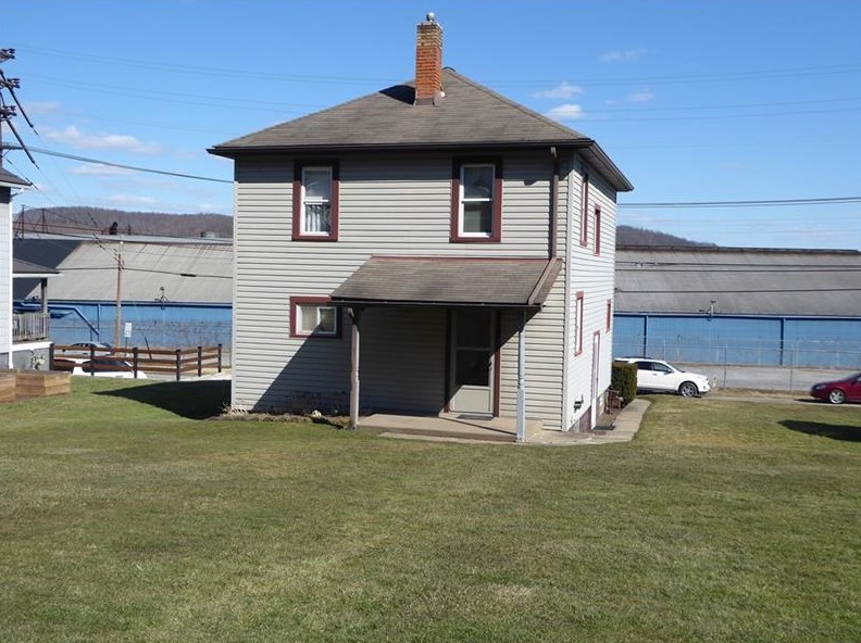 3775 4th Ave, Beaver Falls, PA 15010-1927
