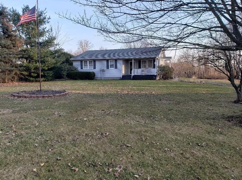 1106 Clark Rd, Enon Valley, PA 16120-3212