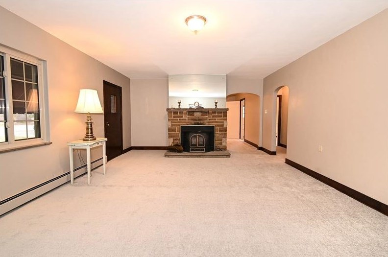 1236 Gill Hall Rd, Jefferson Hills, PA 15025