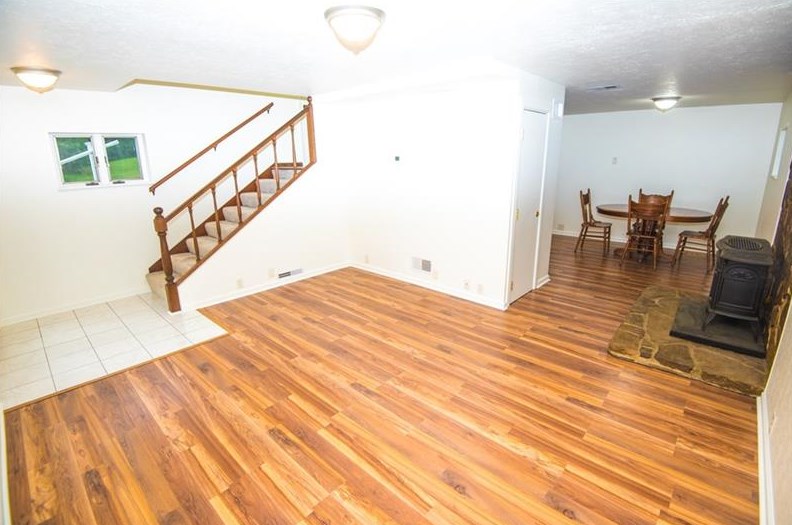 211 Blackburn Ln, Greensburg, PA 15601-4909