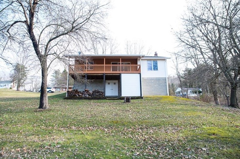 135 Crissinger Rd, Greensburg, PA 15601-6455