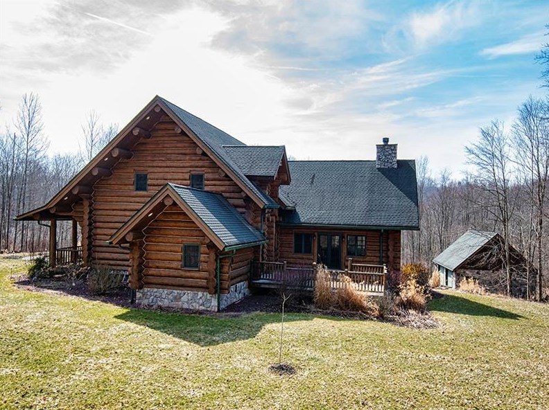 1067 W Lancaster Rd, Harmony, PA 16037
