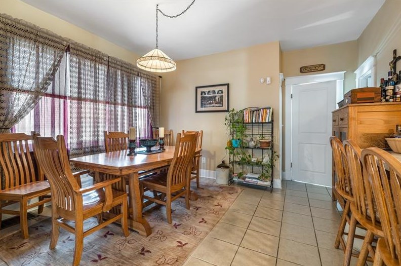 934 Atlantic Ave, Monaca PA 15061-2109 exterior