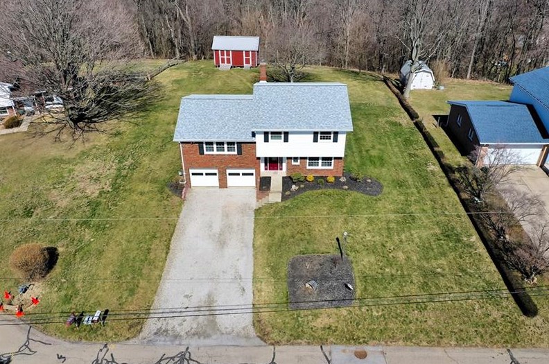 140 Kruest Dr, Freedom, PA 15042-2736