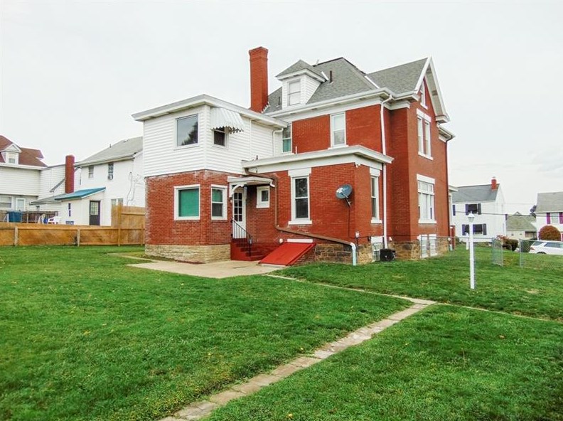 9 Woodlawn Ave, Oliphant Furnace, PA 15401-3146