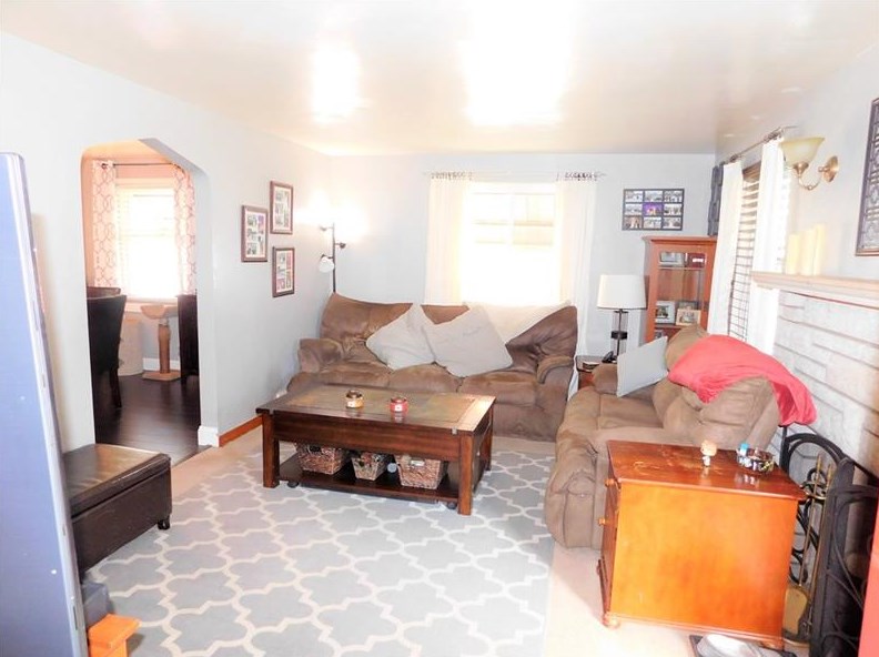 817 Locust St, Turtle Creek, PA 15145-1535