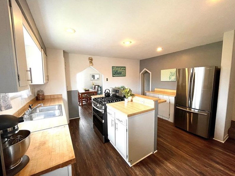 941 Maple Ave, Washington PA 15301-1818 exterior