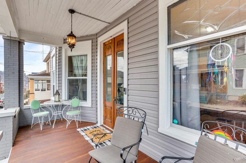 913 Dickey St, Tarentum, PA 15084-1039