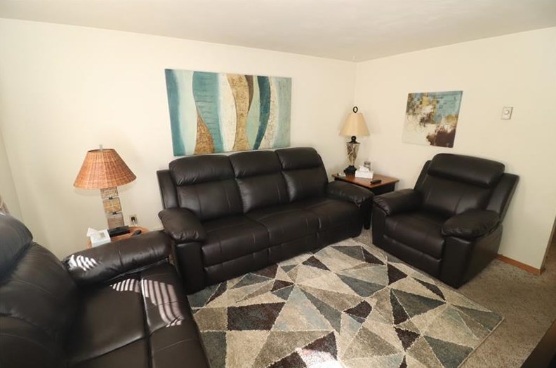 411 Steck St, Greensburg, PA 15601-4203