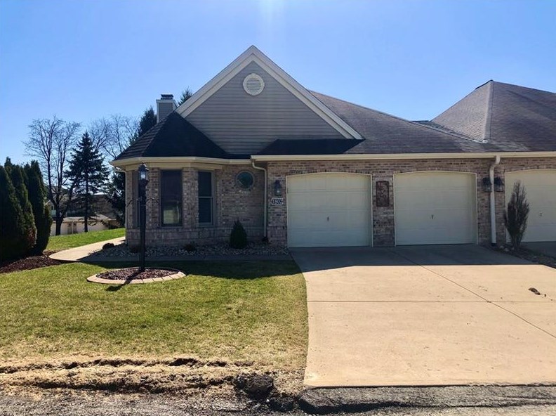 1802 Hunt Club Dr, Greensburg, PA 15601-8419