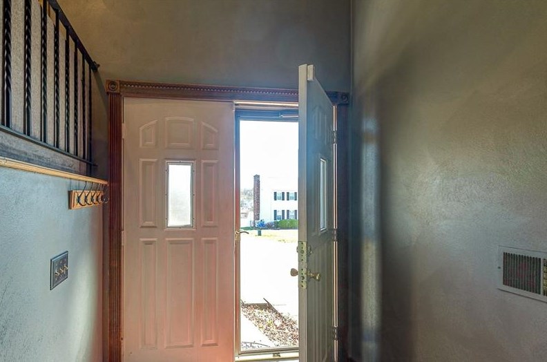 48 Barri Dr, North Huntingdon, PA 15642-9486