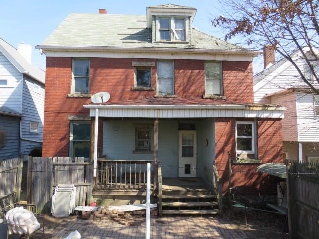 311 Longfellow St, Vandergrift, PA 15690