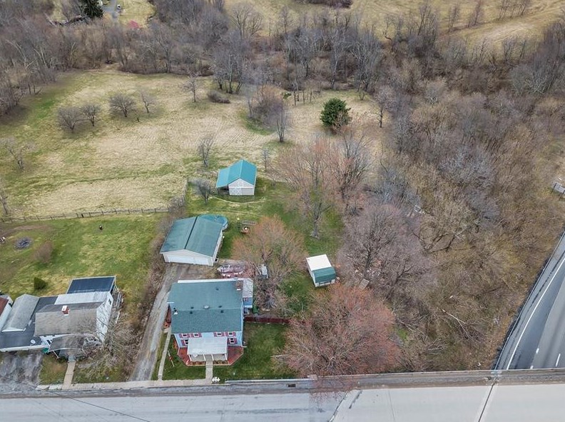 207 Main St, West Alexander PA  15376-2247 exterior