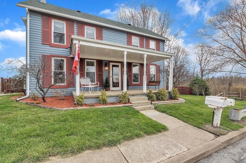 207 Main St, West Alexander PA  15376-2247 exterior