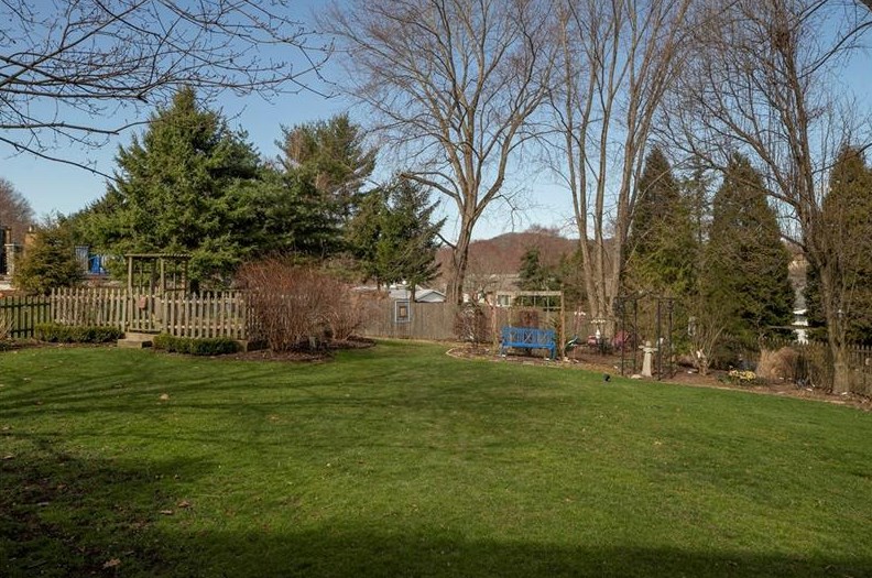 1204 Harmony Heights Dr, Harmony, PA 16037