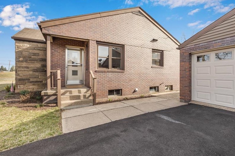 164 Stone Quarry Rd, Monaca, PA 15061