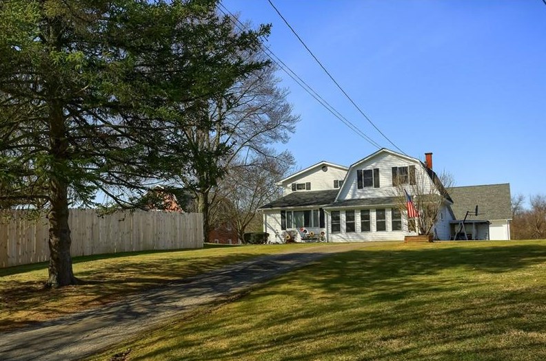 684 Saxonburg Rd, Butler, PA 16002-0956