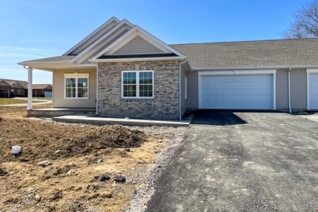 73 Wynfield Ln #73, New Wilmington, PA 16142