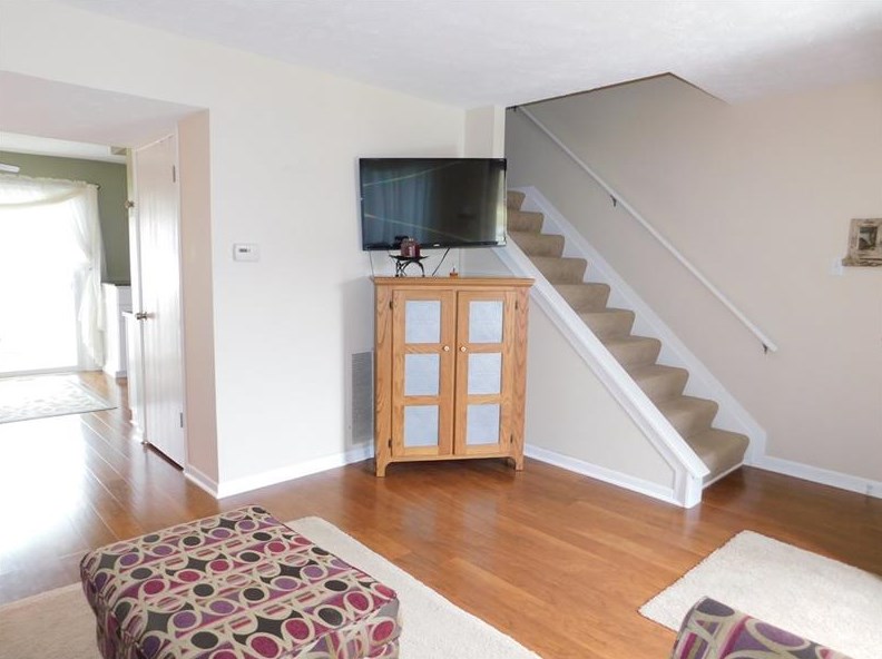36 Meanor St, Imperial, PA 15126