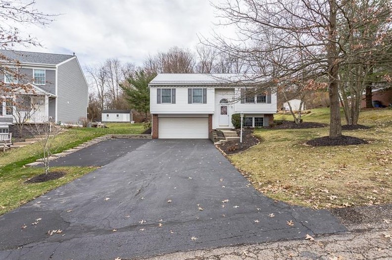 989 Bideford Dr, Library, PA 15129