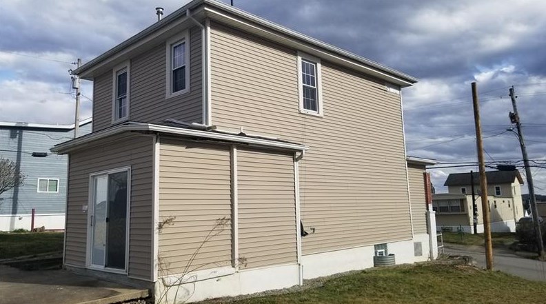 717 Otterman St, Greensburg, PA 15601-2156