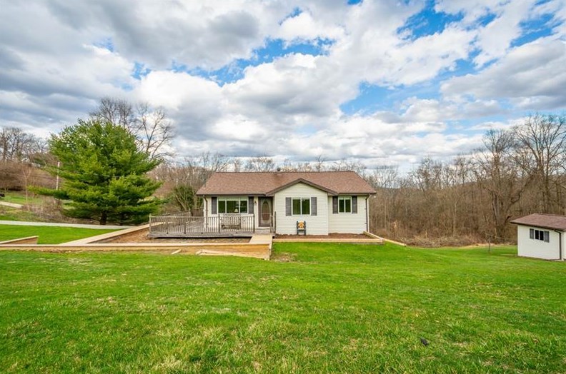 1235 Mounts Rd, Washington, PA 15301-8301