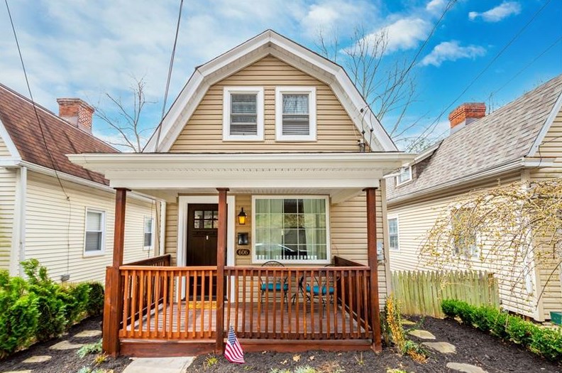 606 Hopkins St, Sewickley, PA 15143