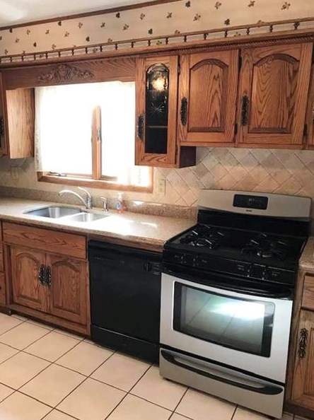 806 Junior High St, New Castle, PA 16101-4517