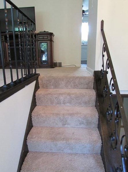 3049 Greenridge Dr, Verona, PA 15147