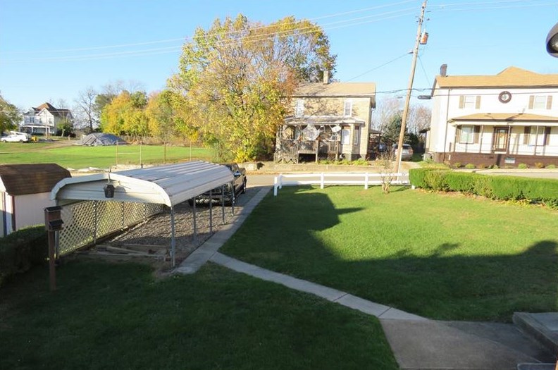 510 6th St, North Huntingdon, PA 15642-3602