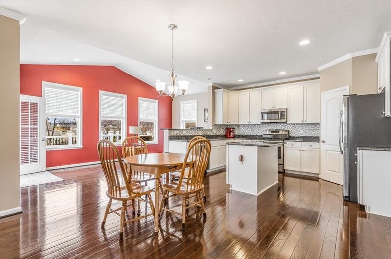 213 Old Hickory Rd, Zelienople PA  16063-4015 exterior