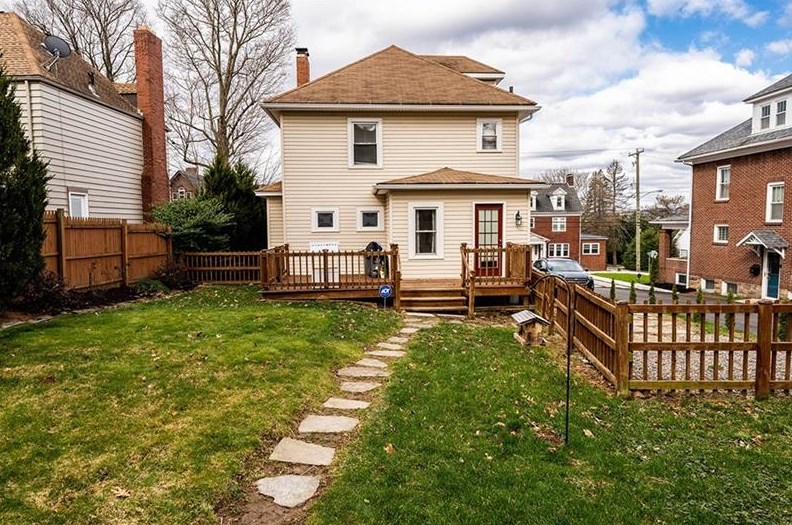 663 6th St, Indiana PA  15701-3123 exterior