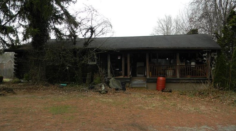301 S Center Ave, New Stanton, PA 15672