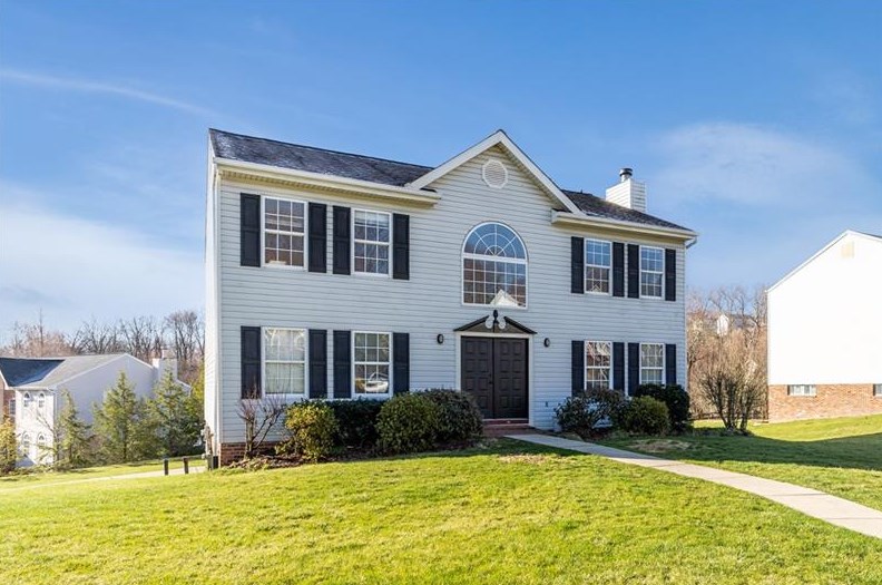 1001 High Meadows Dr, Gibsonia, PA 15044