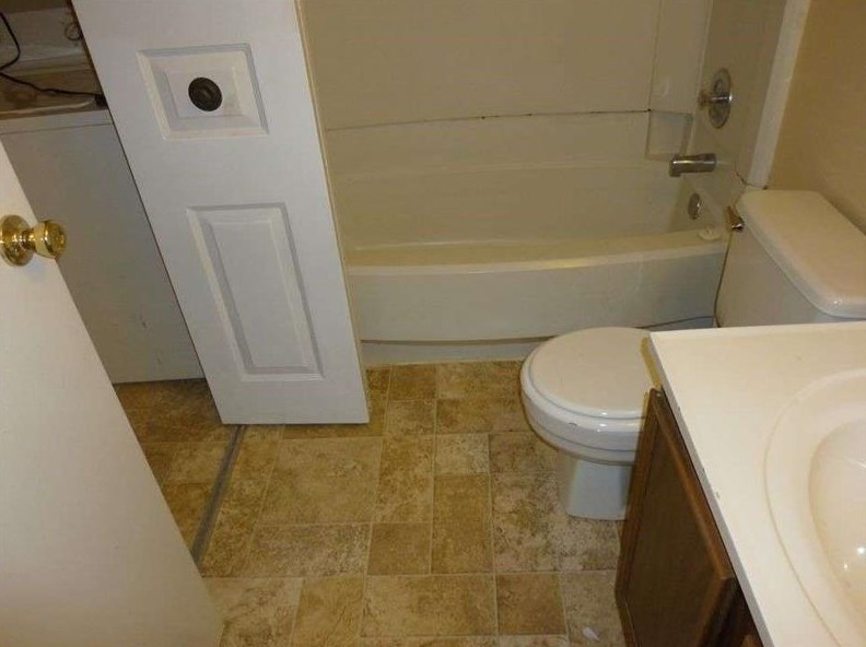 706 Bayberry Ln North, Imperial, PA 15126