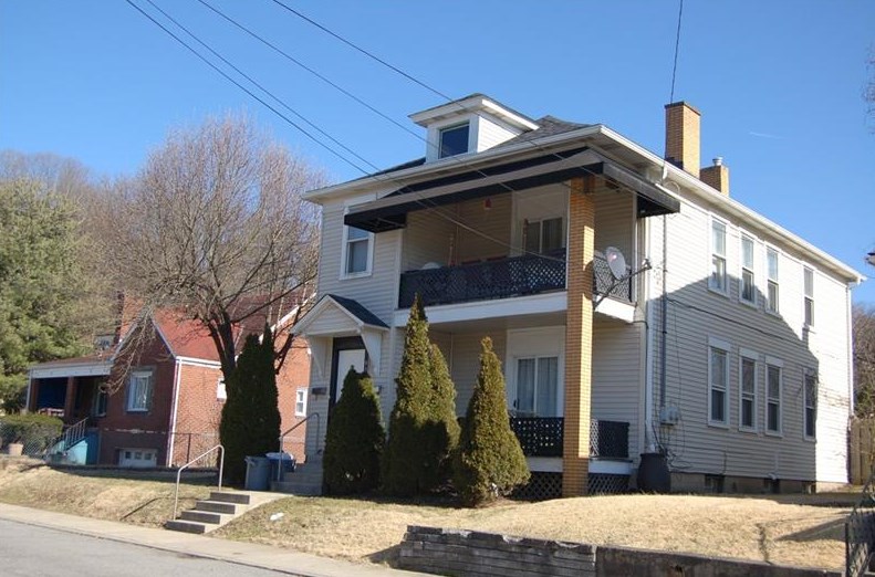 932 Idlewood Ave, Collier Township, PA 15106