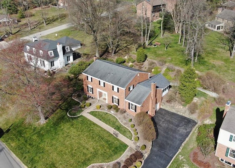 1701 Pinetree Dr, Pittsburgh, PA 15241