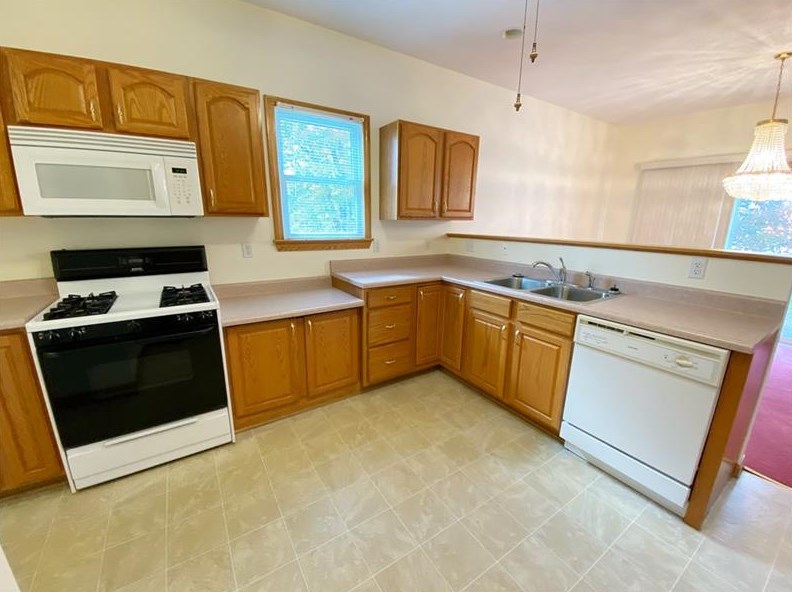 797 Kocher Dr #3, Grove City, PA 16127