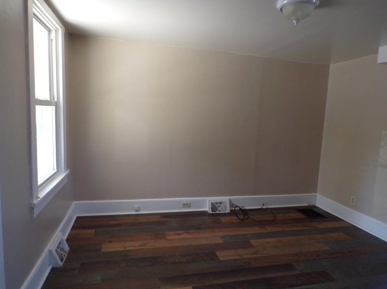 43 Aylesworth Ave, Washington, PA 15301-3501