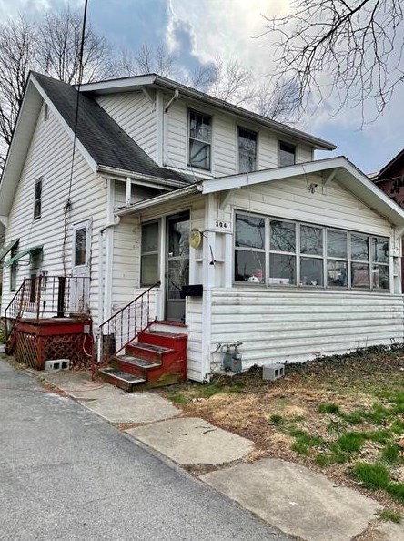 304 Jackson St, Grove City, PA 16127