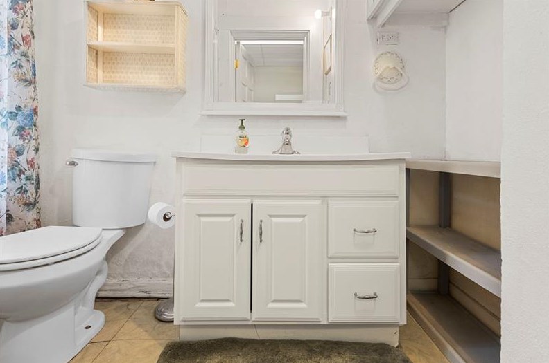 950 Church St, Indiana PA  15701-2603 exterior