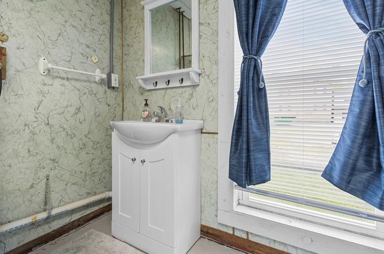 950 Church St, Indiana PA  15701-2603 exterior