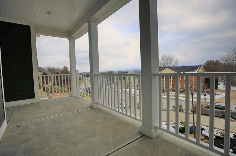 111 Deer Creek Dr, Mount Pleasant, PA 15666-1142