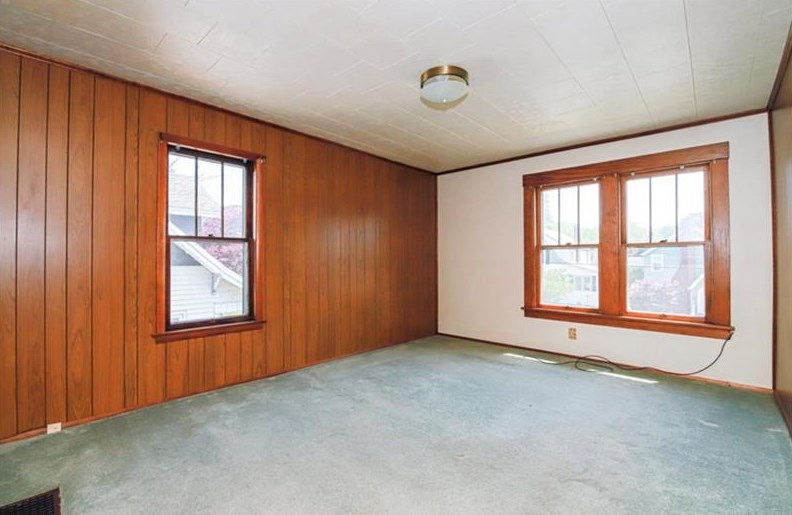 424 Service Ave, Hermitage PA  16146-3112 exterior