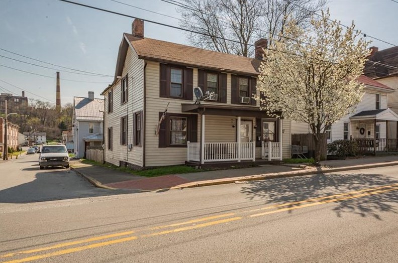 417 N Pittsburgh St, South Connellsville, PA 15425
