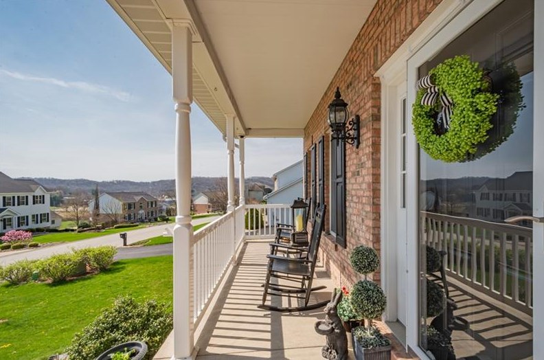 740 Muirfield Dr, Greensburg, PA 15601-8944