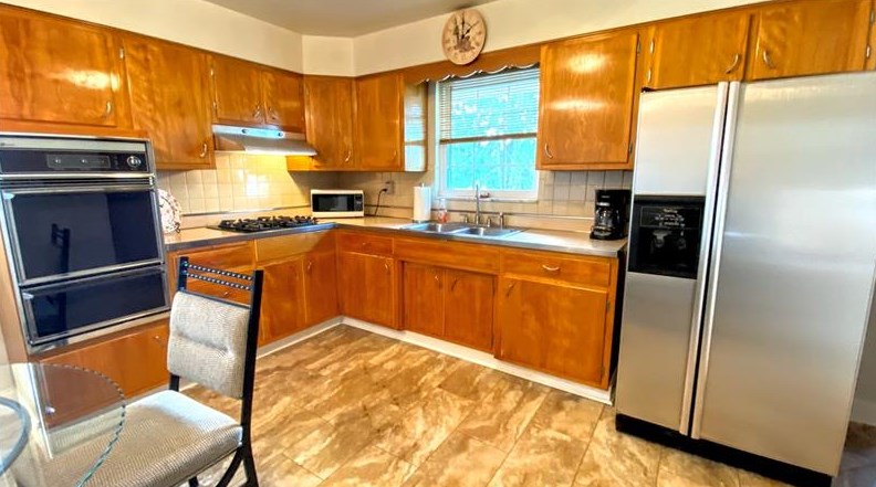 166 Lawrence Ave, Washington PA 15301-2031 exterior