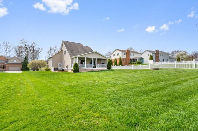 133 Janyce Dr, Greensburg, PA 15601-3946