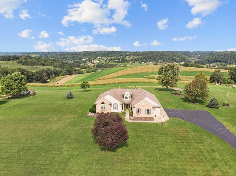 119 Harkins Mill Rd, Rochester, PA 15074-2758