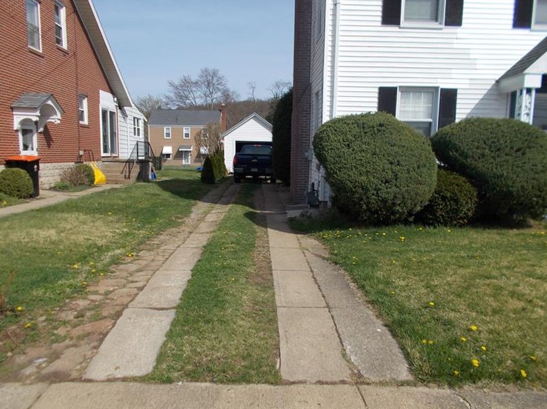 26 E Tacoma Ave, Latrobe, PA 15650